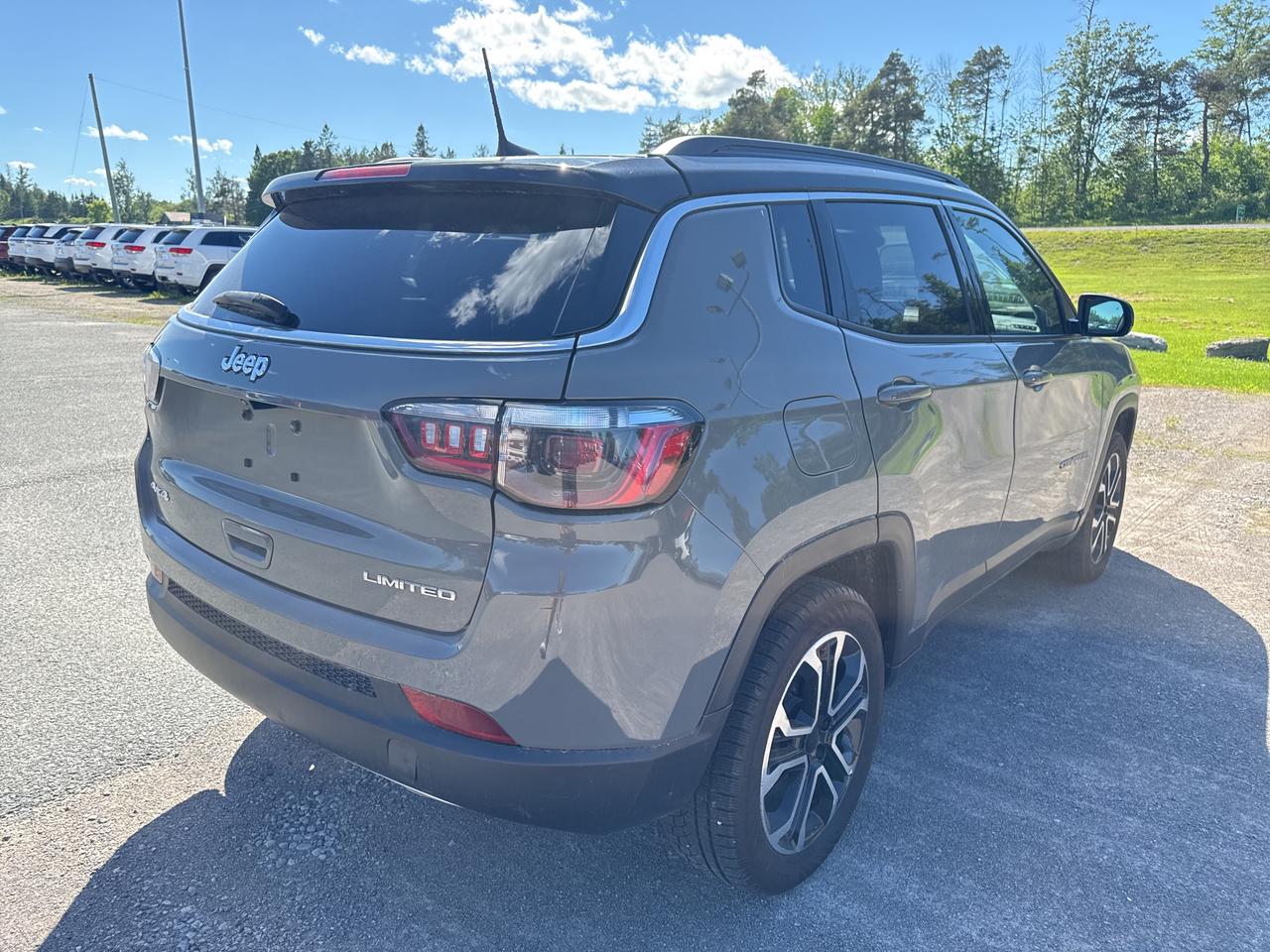 2023 Jeep Compass Limited - Pano Sunroof - Htd Leather/Wheel Photo