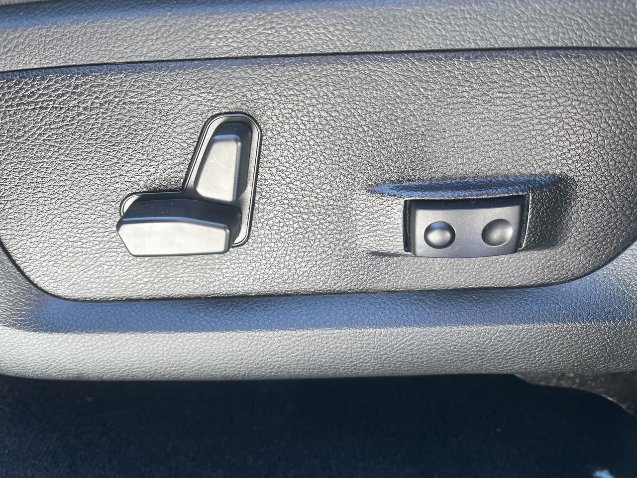 2023 RAM 1500 Classic Express - Htd Seats/Wheel - Remote Start Photo