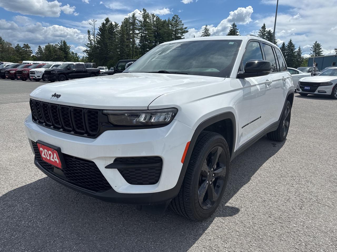 2024 Jeep Grand Cherokee Altitude - Htd Seats/Wheel - Adaptive Cruise Photo0