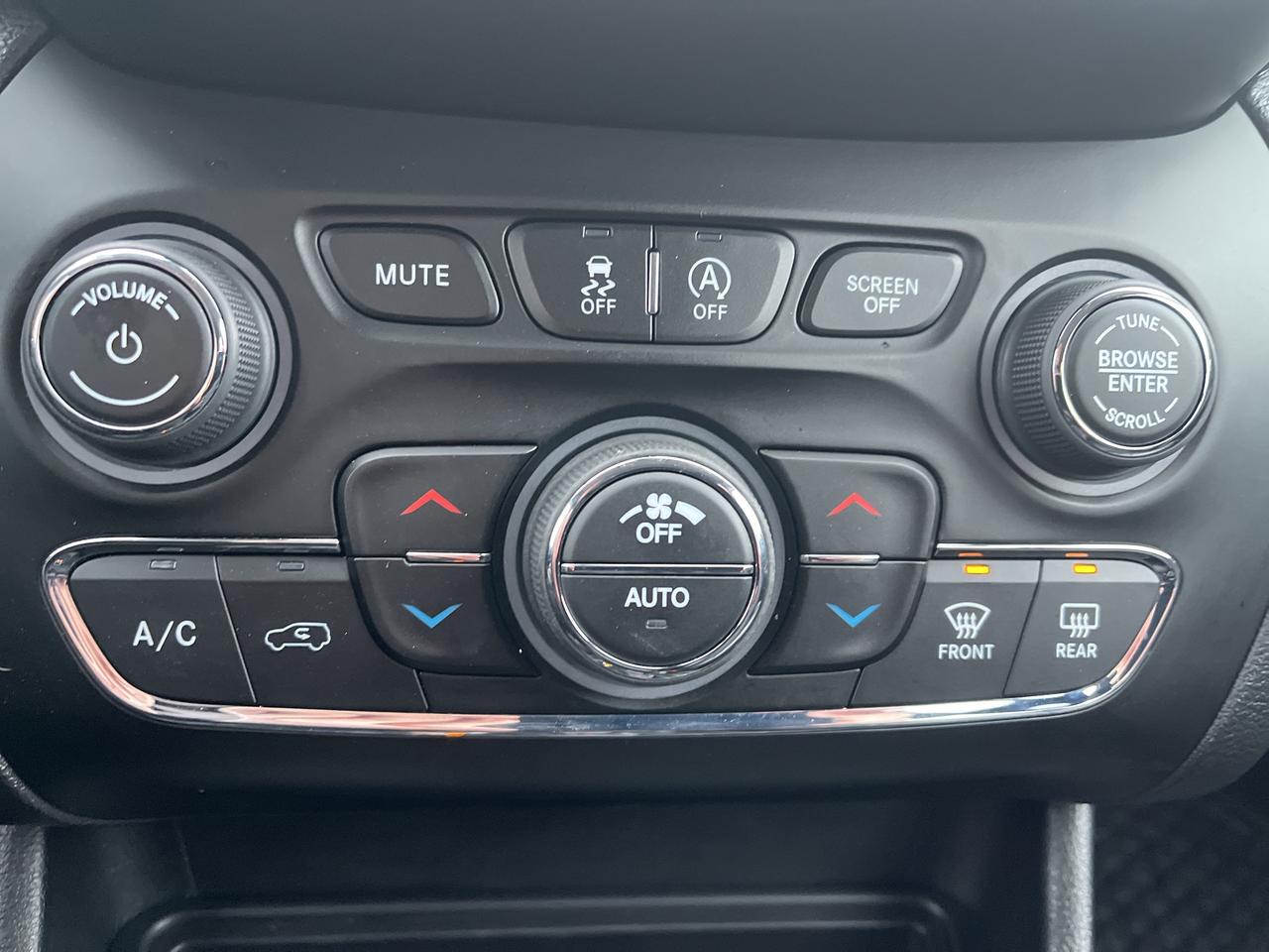 2022 Jeep Cherokee Trailhawk - Nav - Htd Leather/Wheel Photo