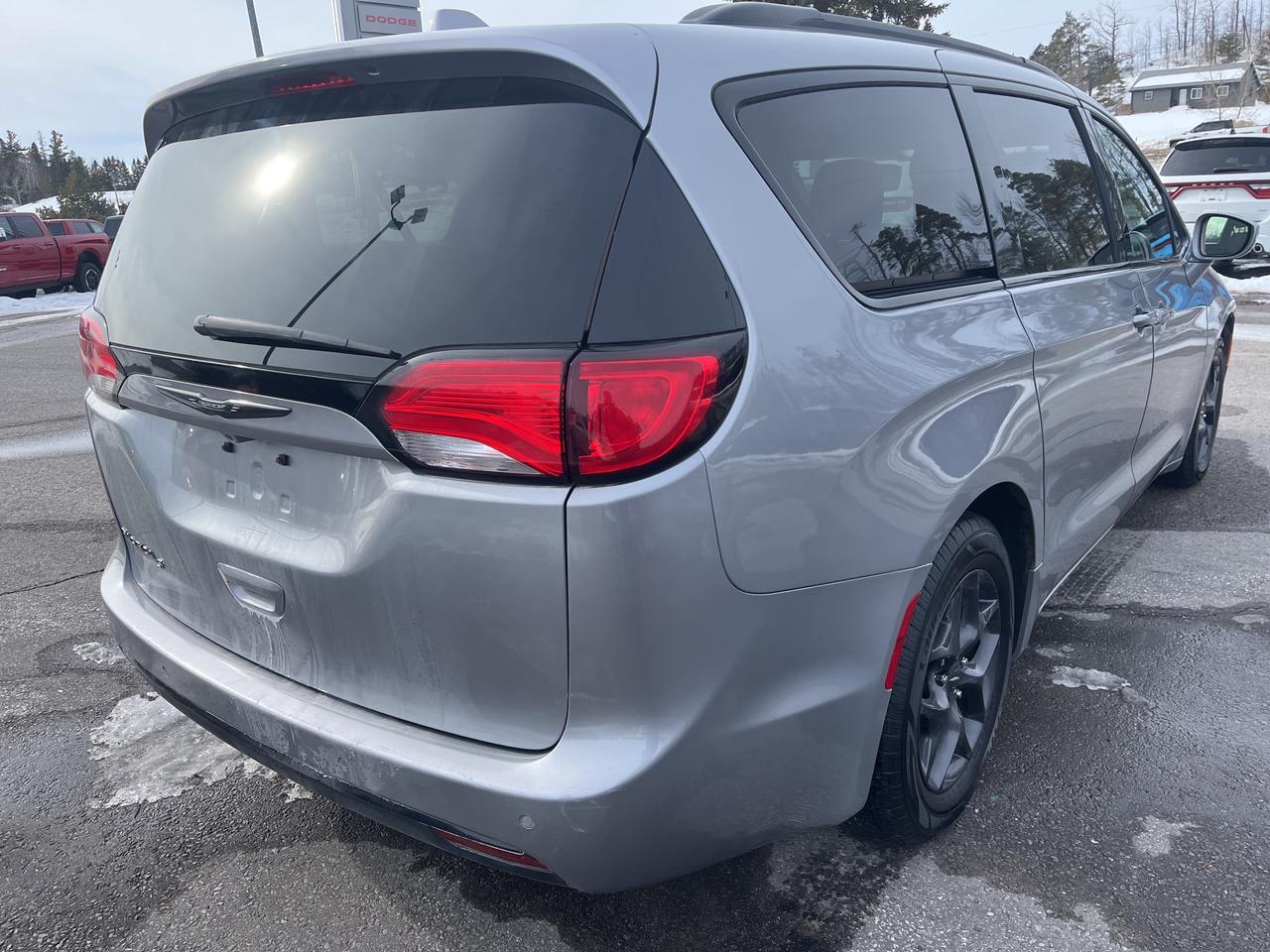 2018 Chrysler Pacifica Touring Plus - Nav - Remote Start Photo
