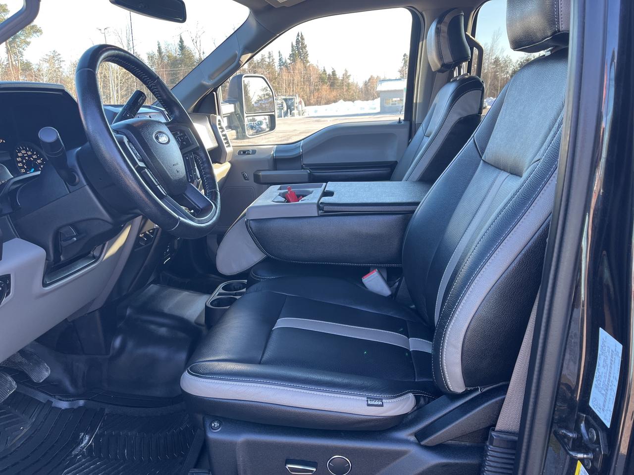 2015 Ford F-150 XLT - Tow Pkg - Remote Start Photo2