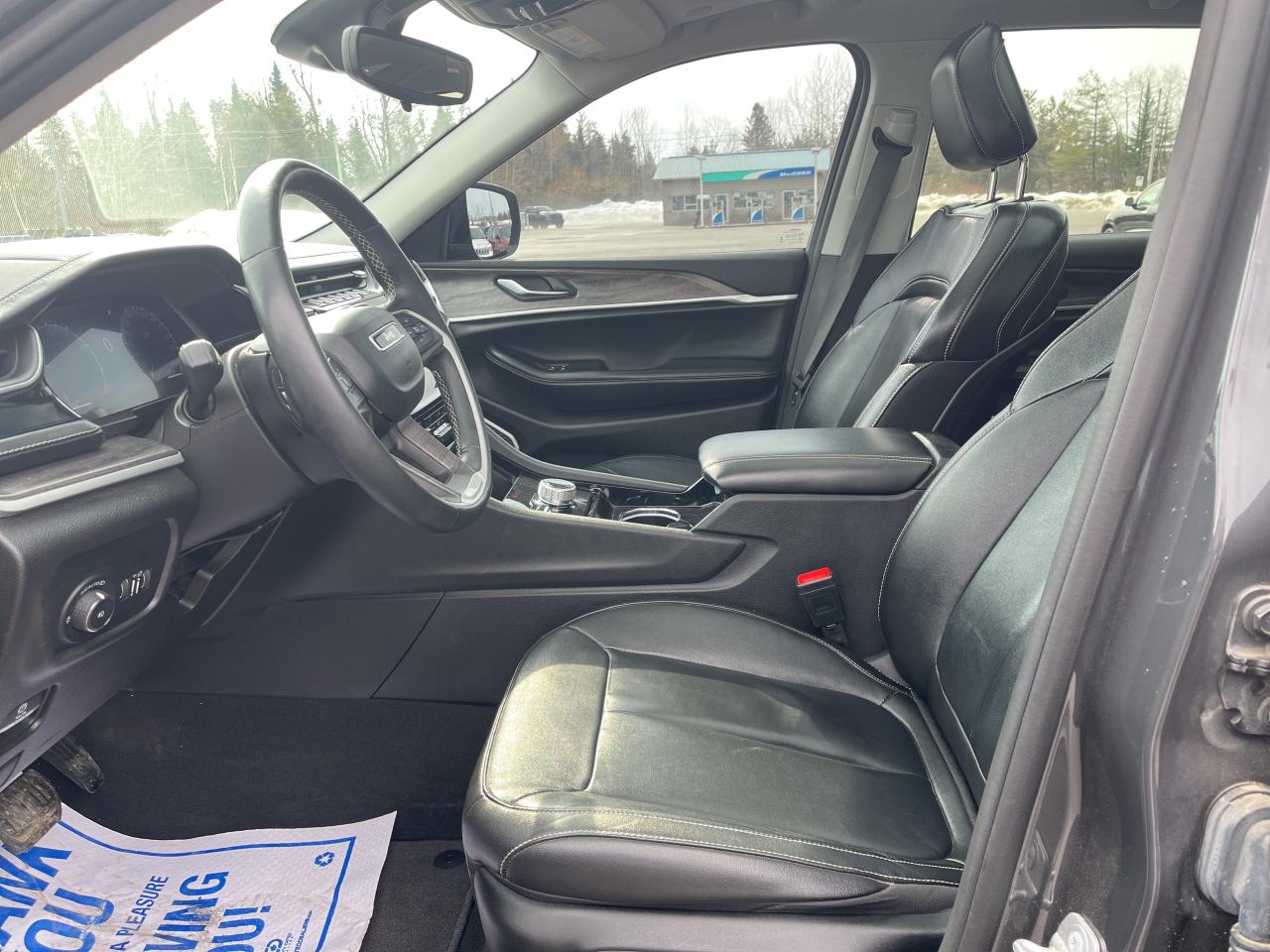 2022 Jeep Grand Cherokee Limited - Pano Sunroof - Nav Photo