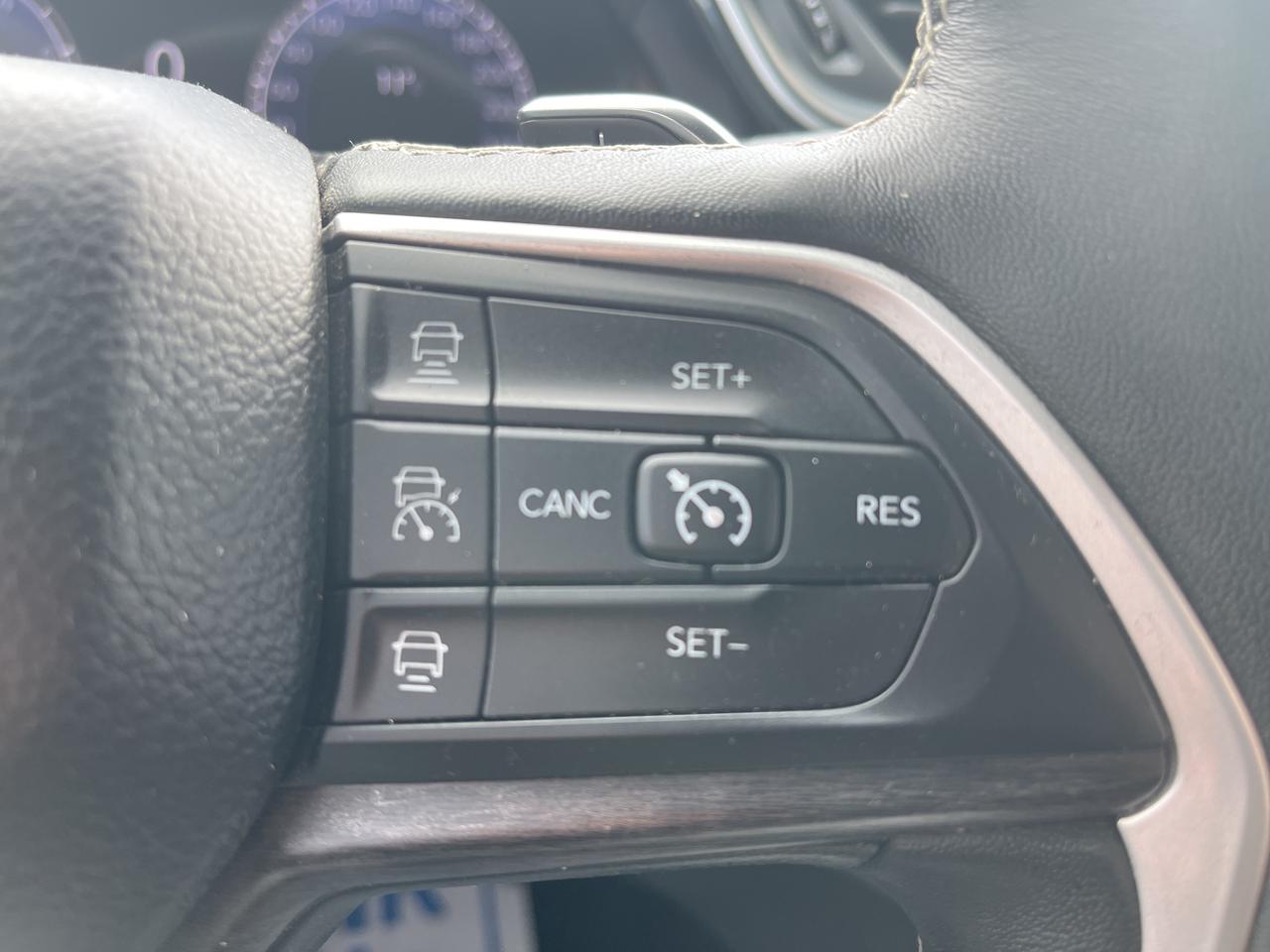 2022 Jeep Grand Cherokee Limited - Pano Sunroof - Nav Photo