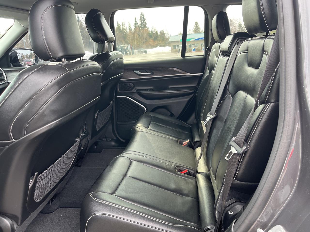 2022 Jeep Grand Cherokee Limited - Pano Sunroof - Nav Photo