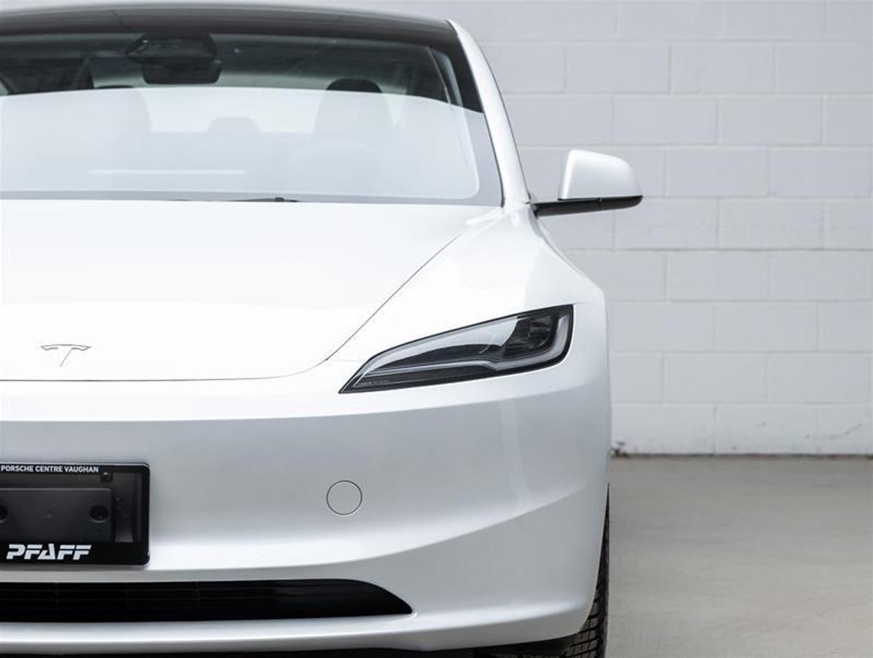 2025 Tesla Model 3  Photo3