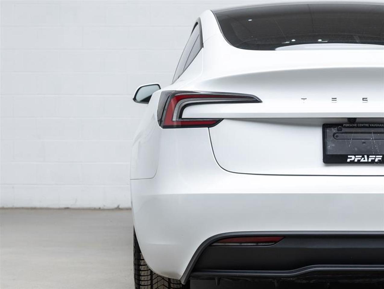 2025 Tesla Model 3  Photo