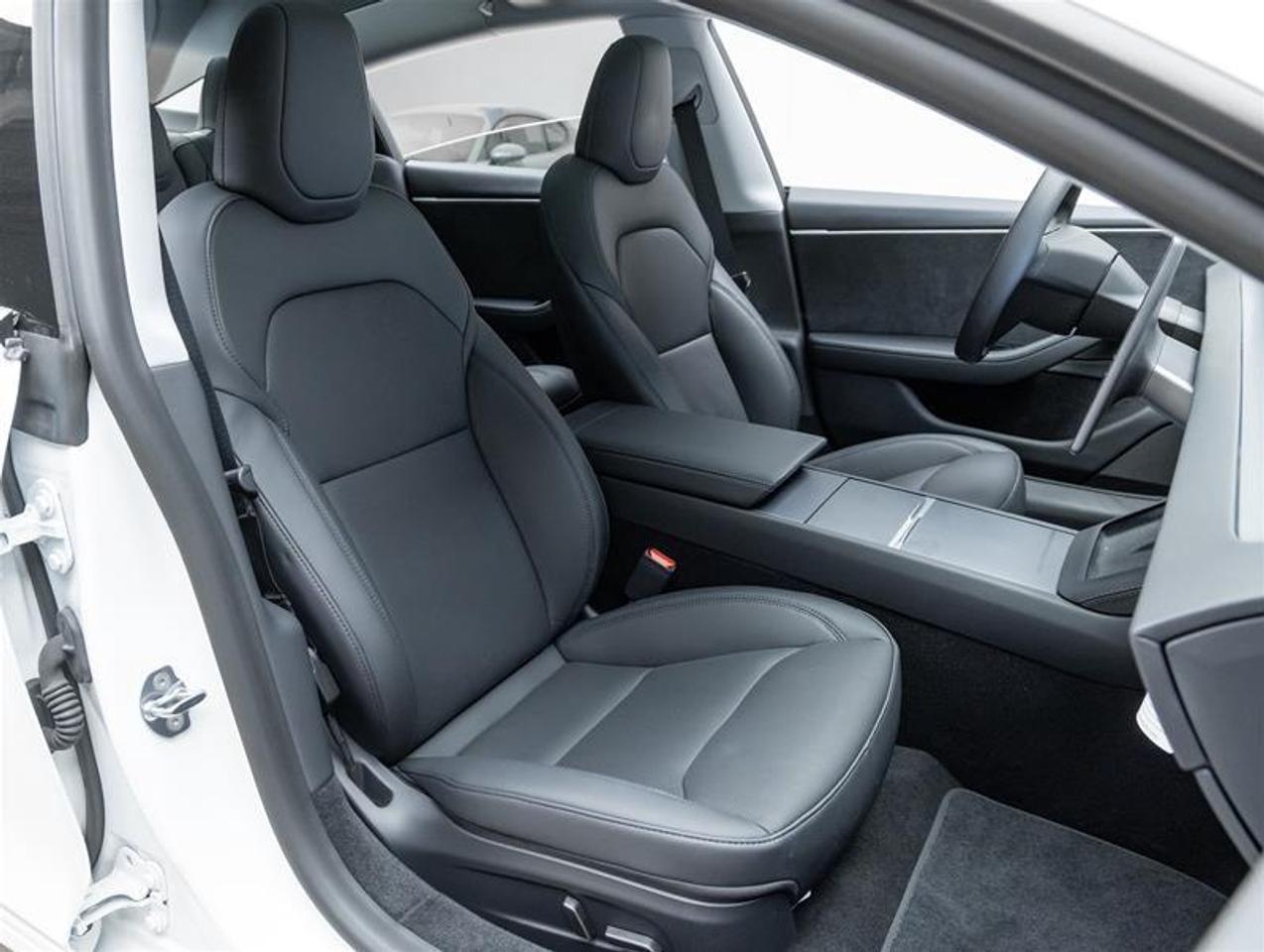 2025 Tesla Model 3  Photo