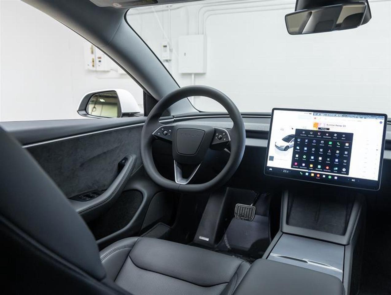 2025 Tesla Model 3  Photo