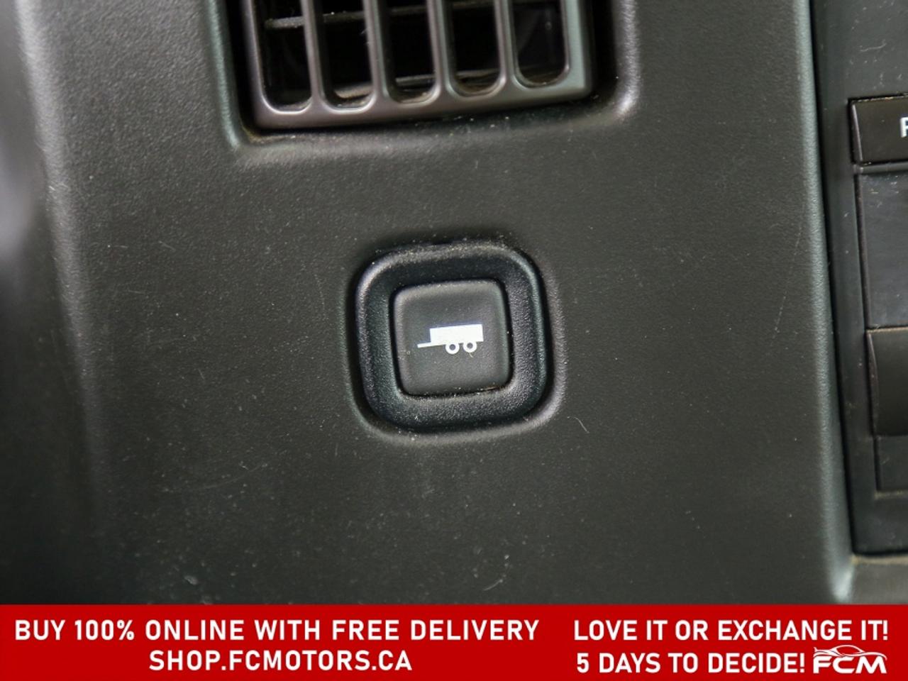 2017 GMC Savana 3500 ~AUTOMATIC, FULLY CERTIFIED WITH WARRANTY!!!! Photo