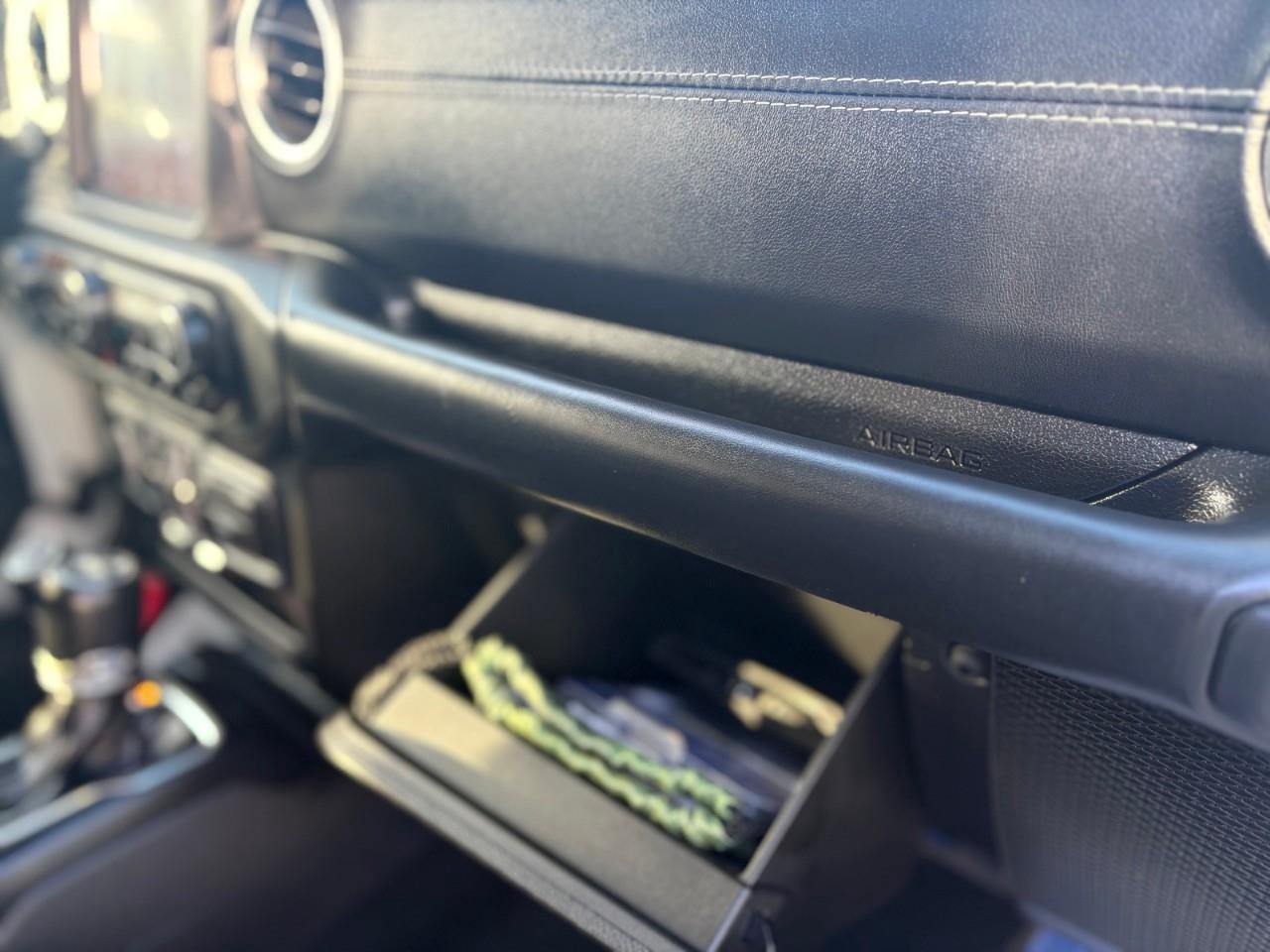 2019 Jeep WRANGLER UNLIMITED Sahara 4dr 4x4 Photo