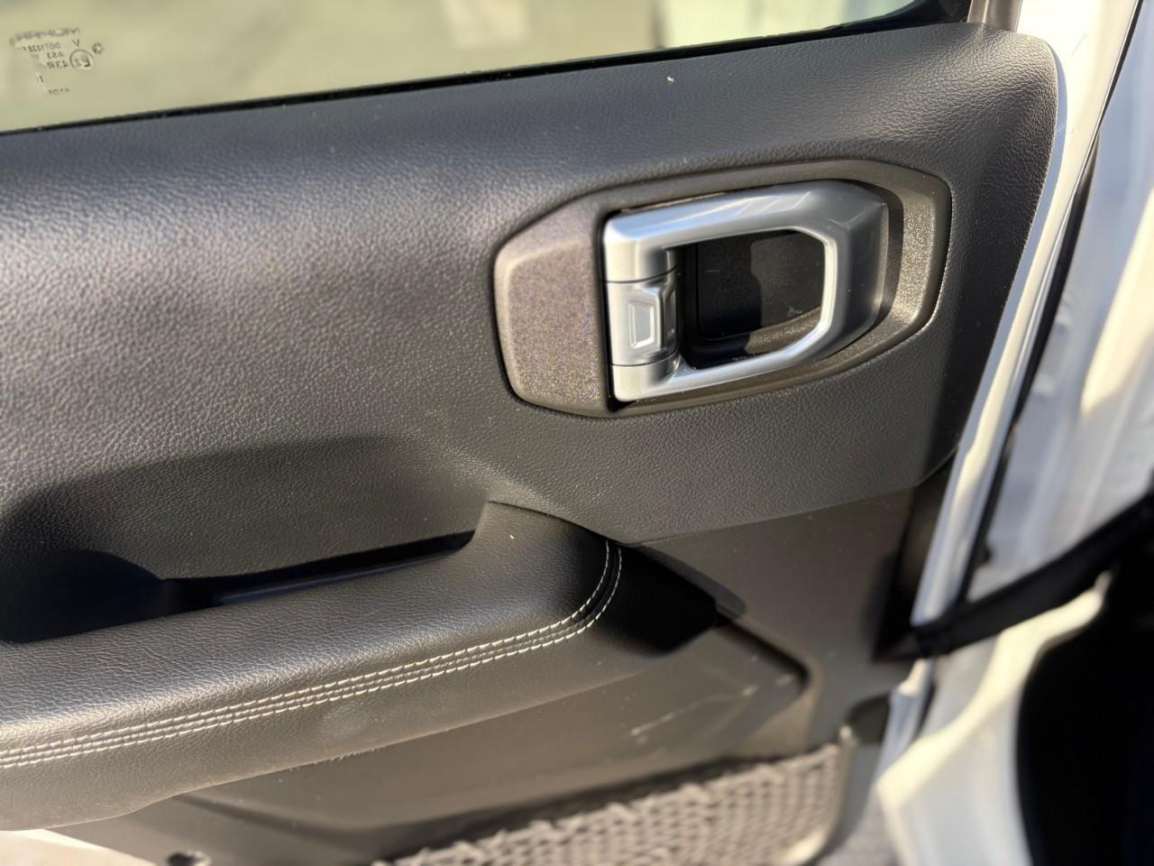 2019 Jeep WRANGLER UNLIMITED Sahara 4dr 4x4 Photo