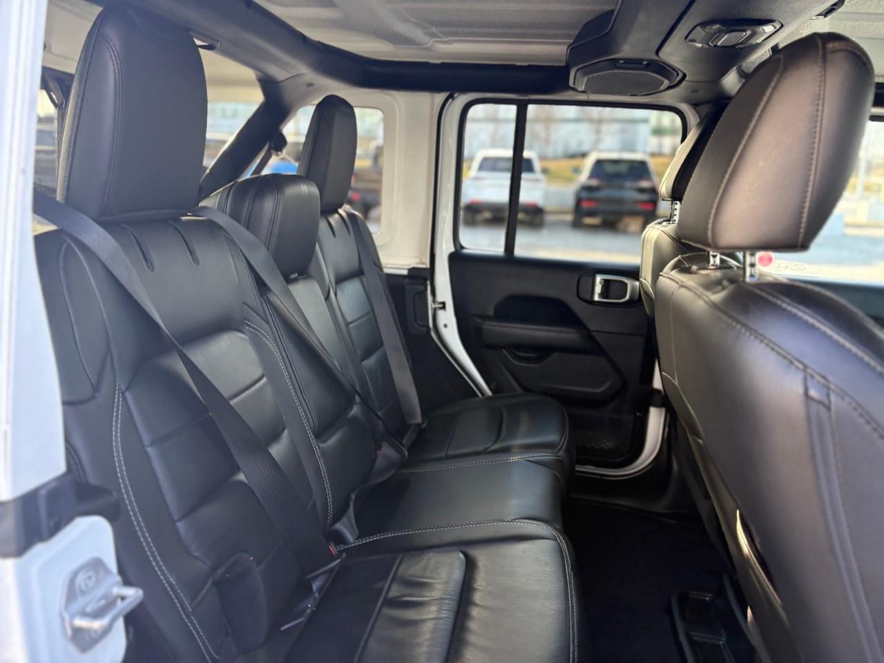 2019 Jeep WRANGLER UNLIMITED Sahara 4dr 4x4 Photo