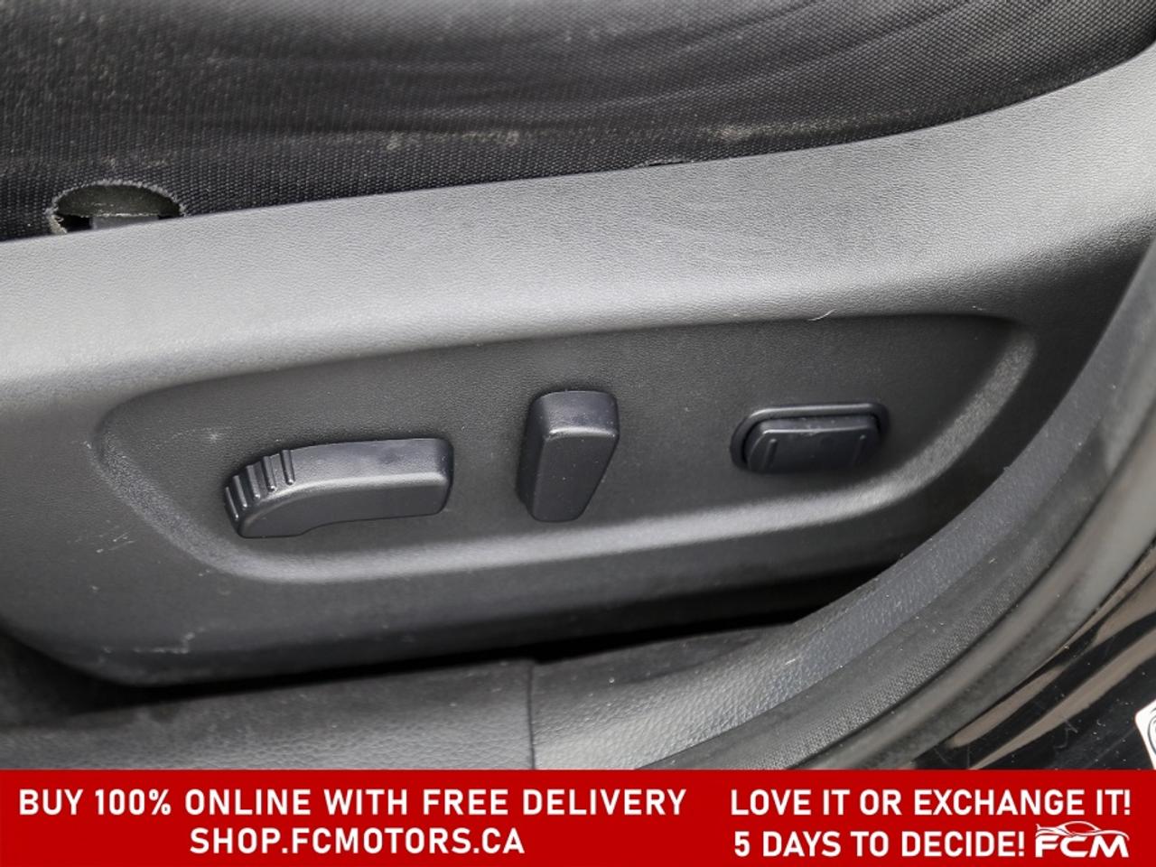 2019 Nissan Rogue SV AWD ~AUTOMATIC, FULLY CERTIFIED WITH WARRANTY!! Photo