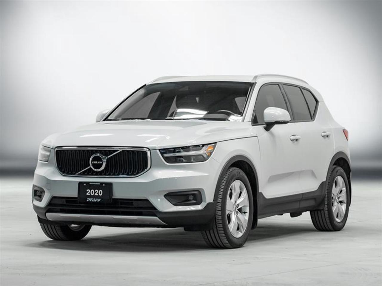 2020 Volvo XC40 T4 Momentum 4dr All-Wheel Drive Photo