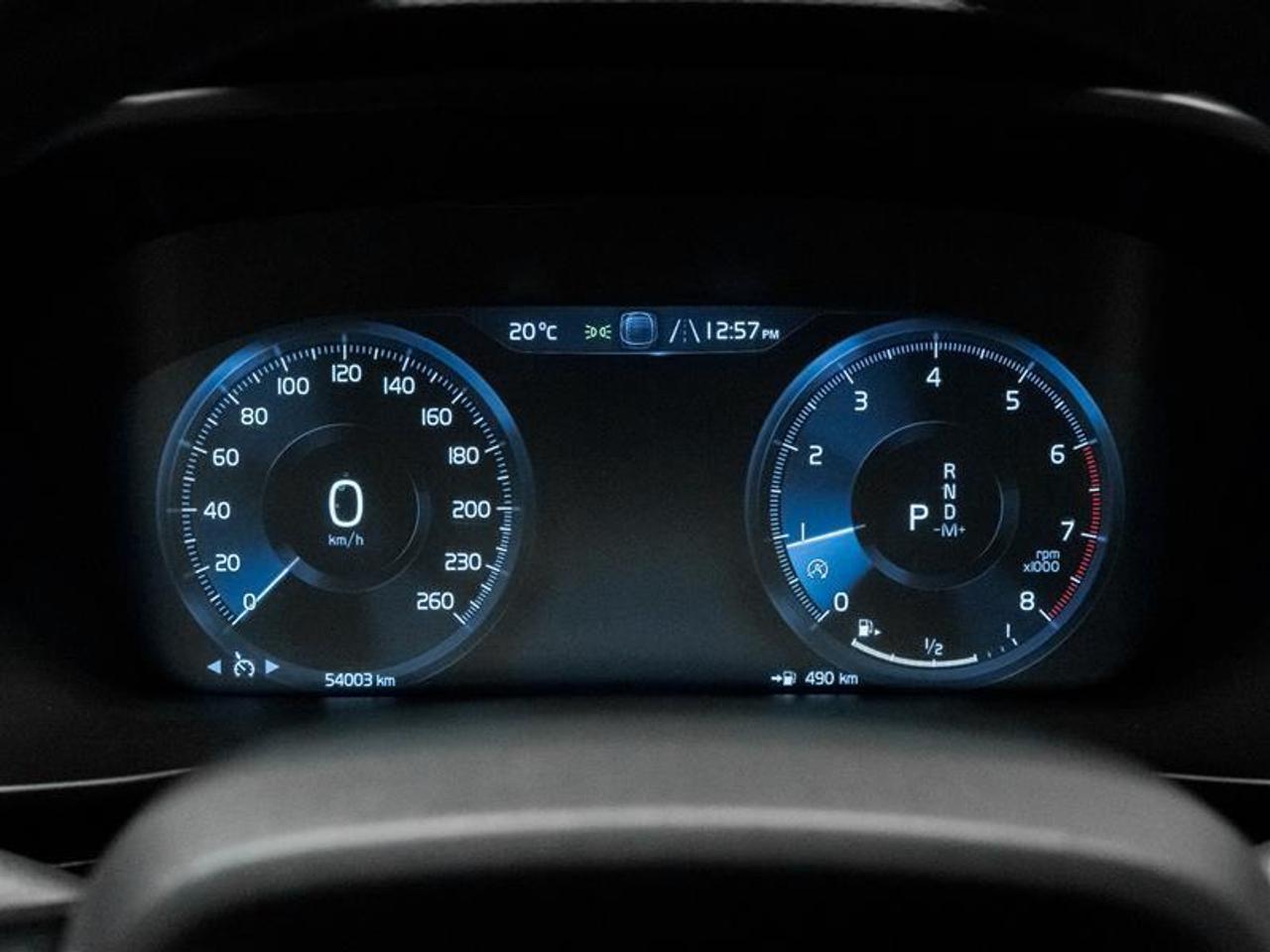 2020 Volvo XC40 T4 Momentum 4dr All-Wheel Drive Photo