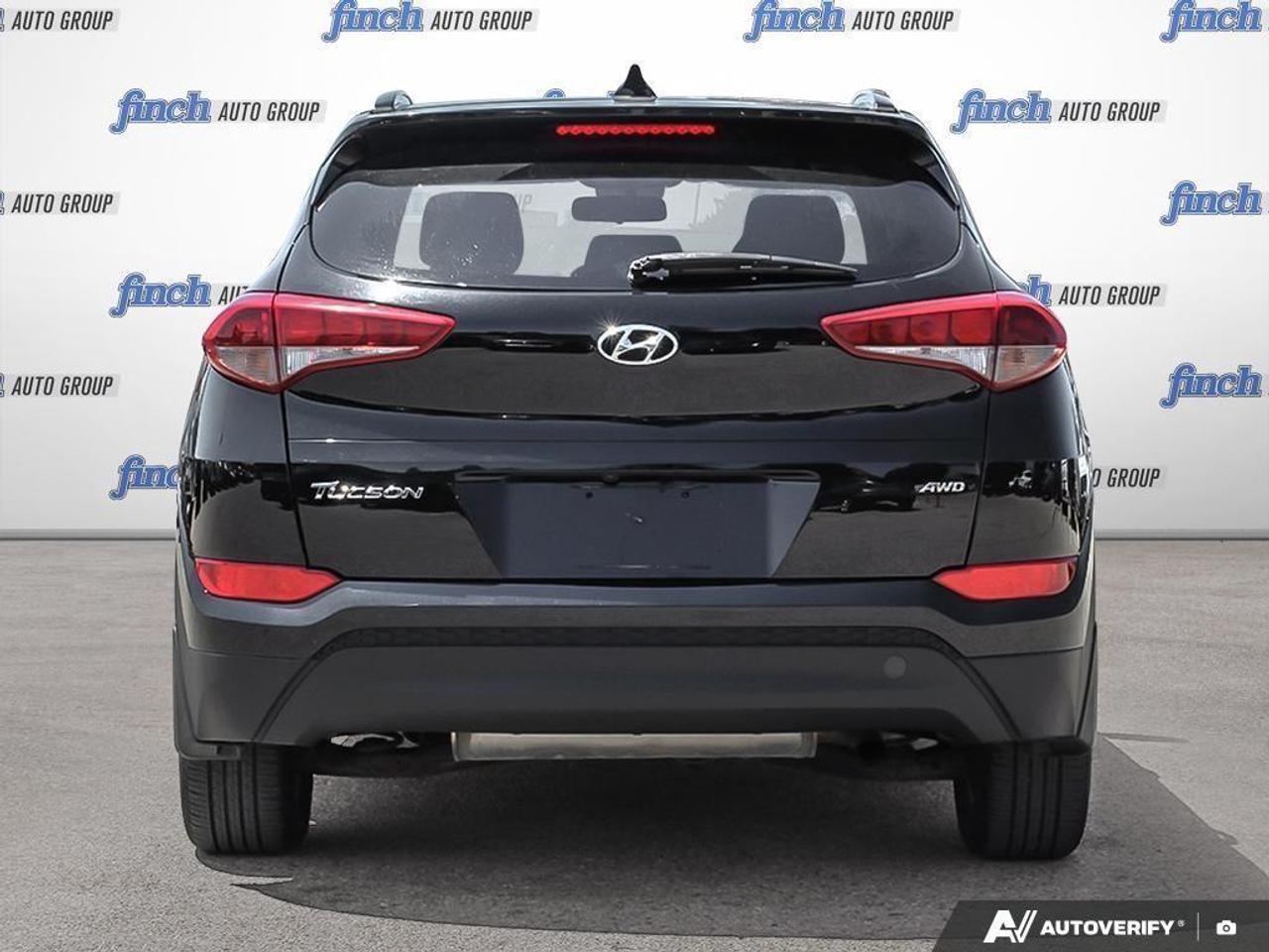 2018 Hyundai Tucson Luxury 2.0L 4dr All-wheel Drive Photo4