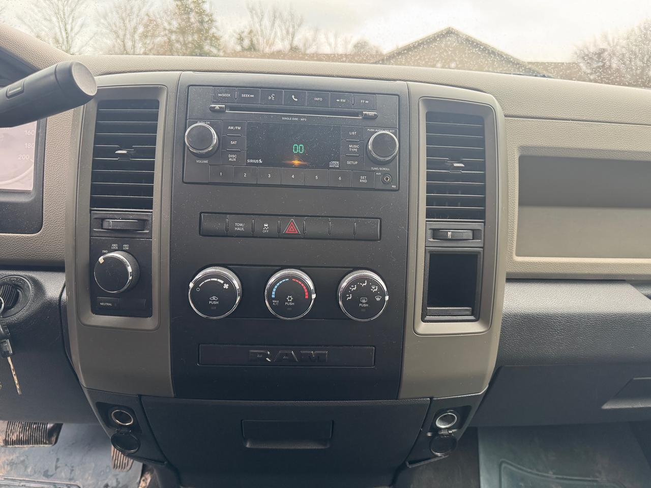 2010 Dodge Ram 1500 4WD Quad Cab 140.5" ST - Photo #11