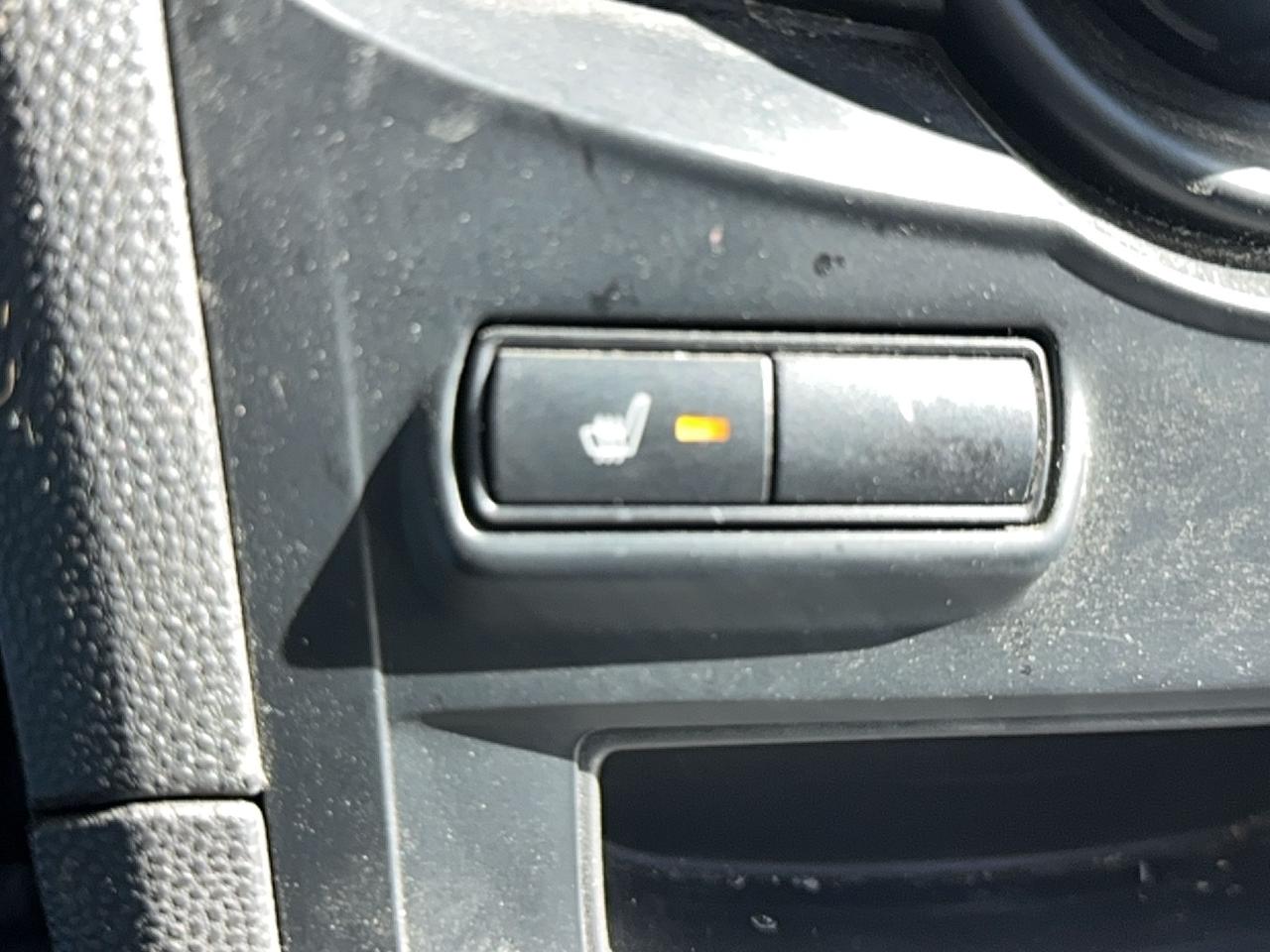 2011 Ford Fiesta SES Photo