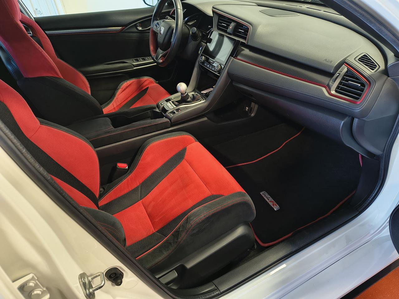 2018 Honda Civic Type R Photo0