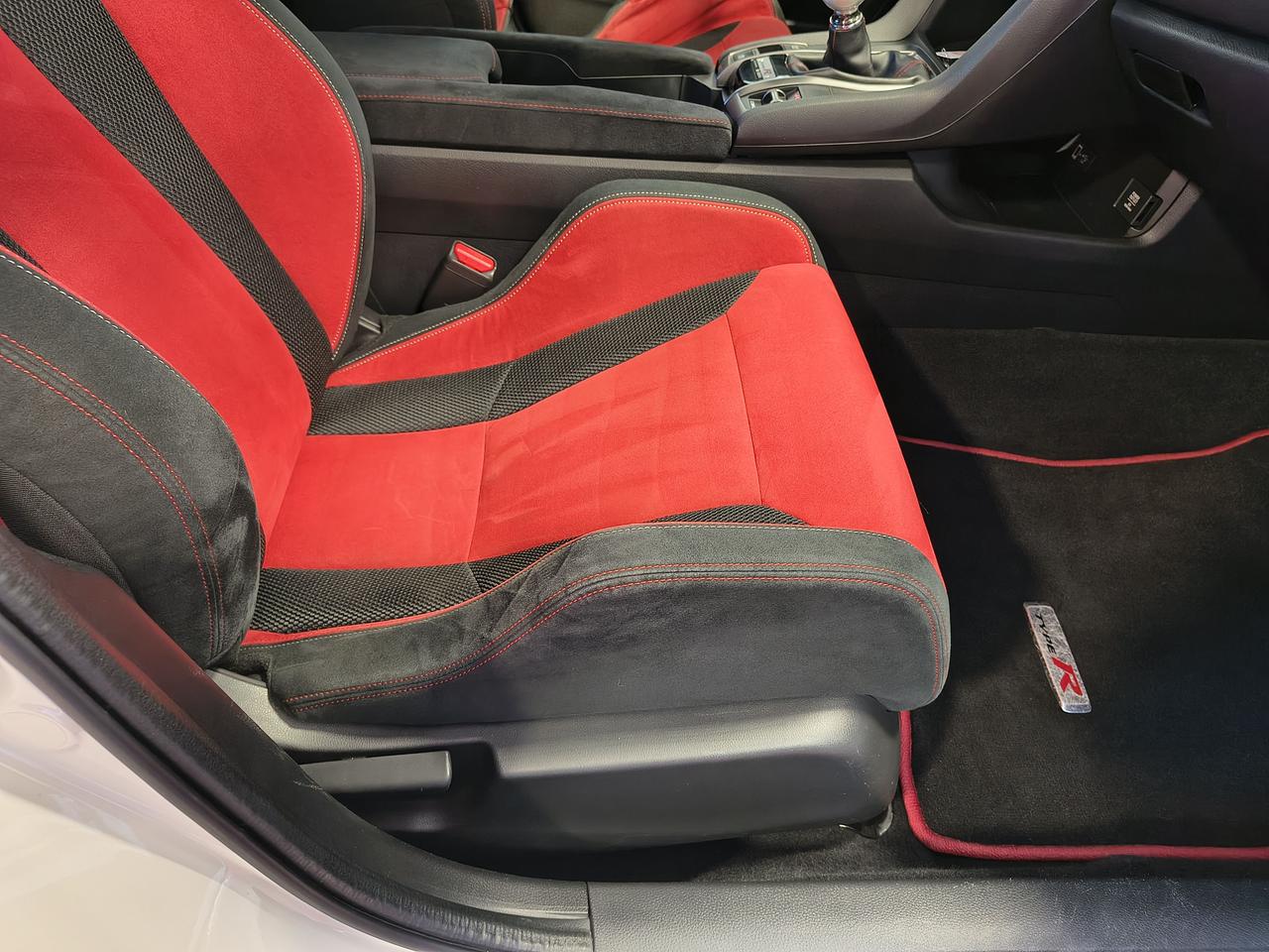 2018 Honda Civic Type R Photo0