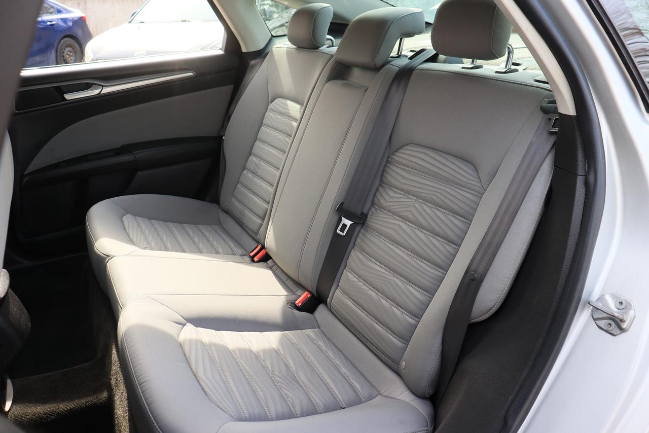 2016 Ford Fusion S Hybrid | Auto | Bluetooth | Cam | Alloys & More! Photo