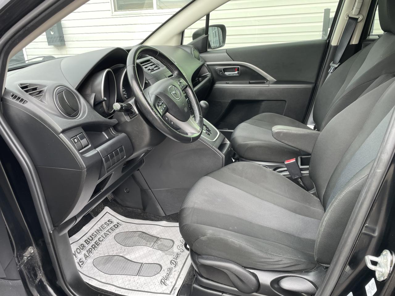 2015 Mazda MAZDA5 GS Photo