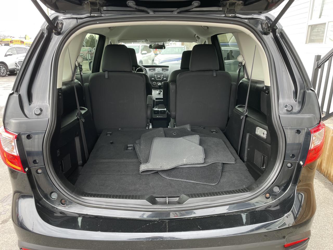 2015 Mazda MAZDA5 GS Photo