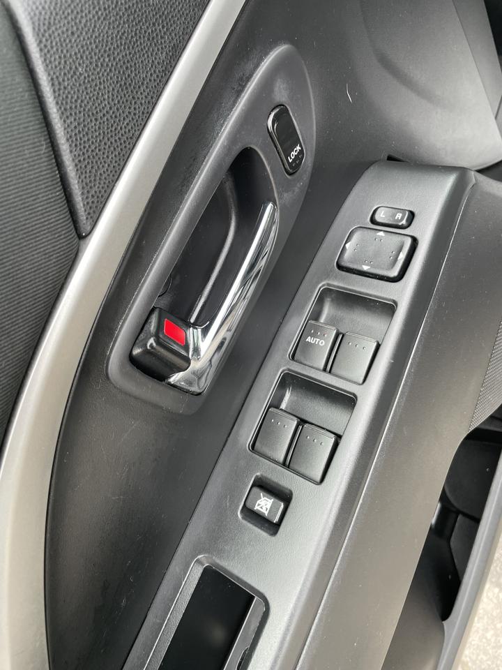 2015 Mazda MAZDA5 GS Photo