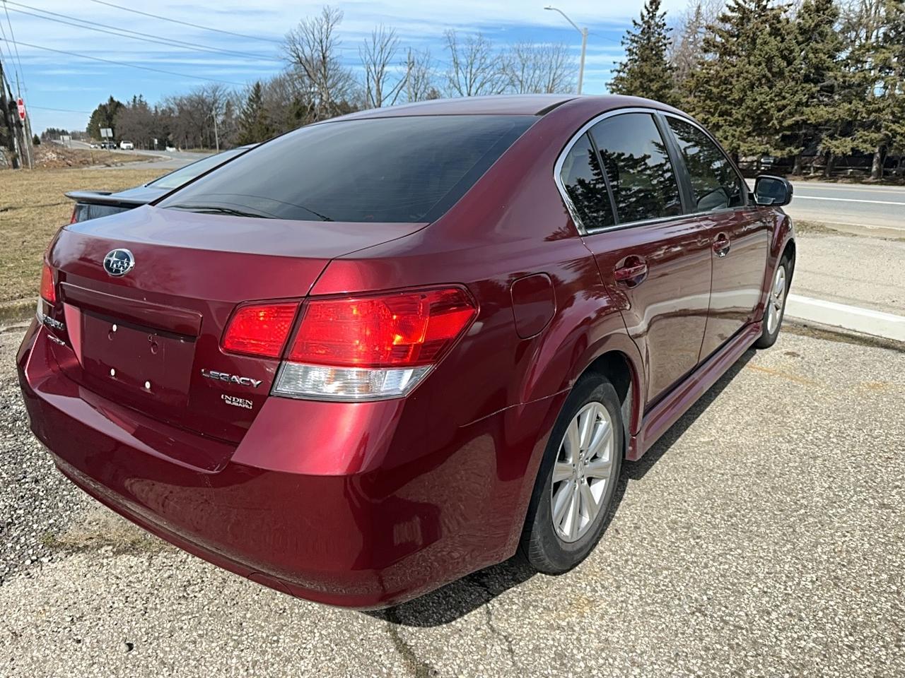 2012 Subaru Legacy 2.5i Premium Photo