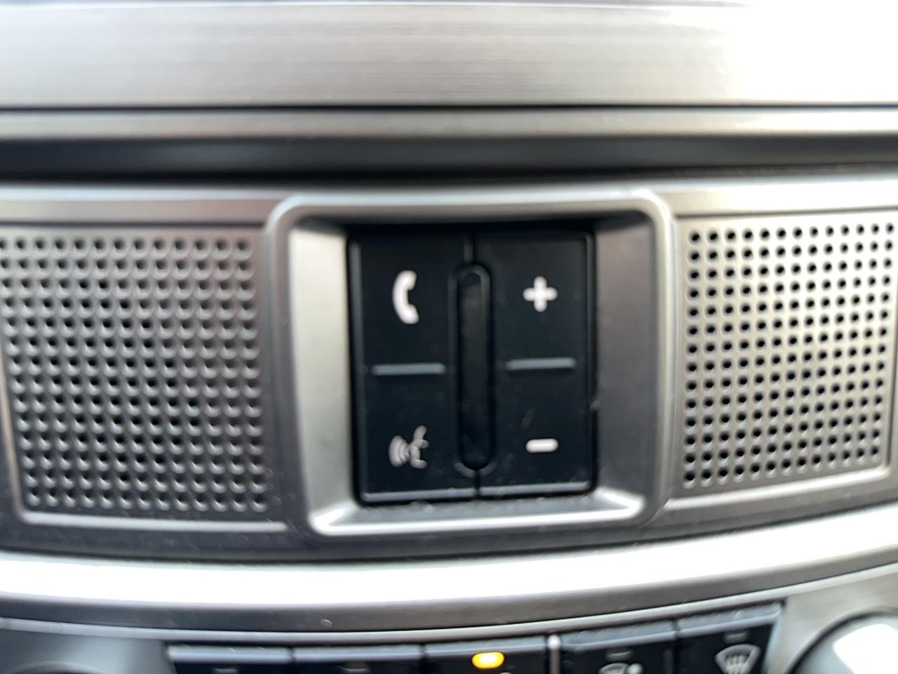 2012 Subaru Legacy 2.5i Premium Photo