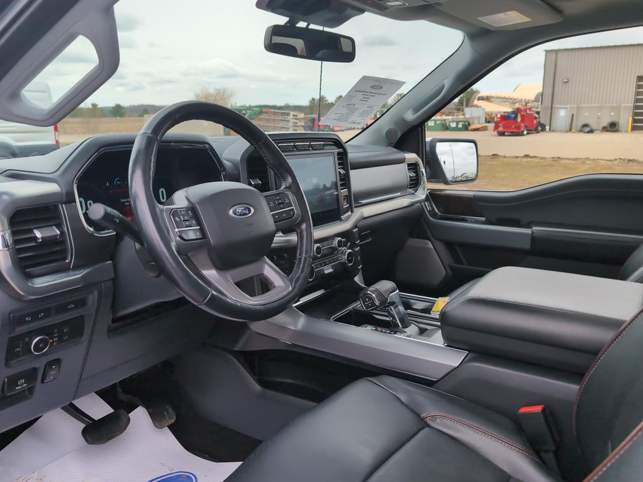 2022 Ford F-150 Lariat 4WD SuperCrew 5.5' Box Photo