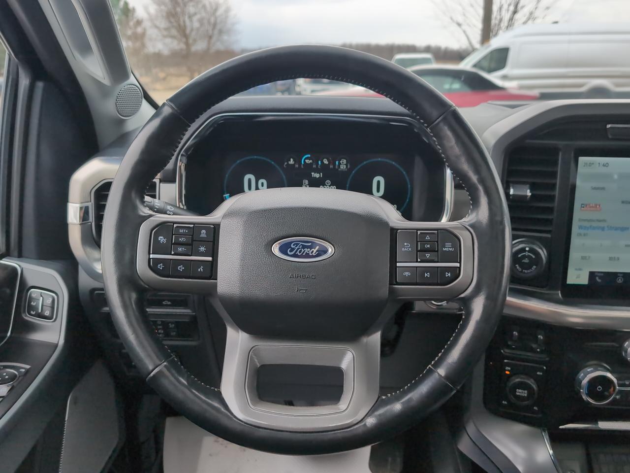 2022 Ford F-150 Lariat 4WD SuperCrew 5.5' Box Photo