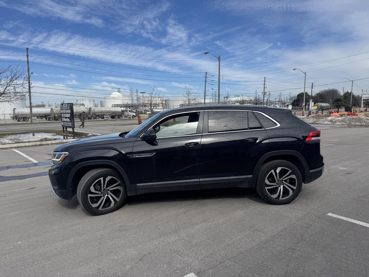 2022 Volkswagen Atlas HIGHLINE AWD LEATHER PAN/ROOF NAV B/SPOT CAMERA Photo3