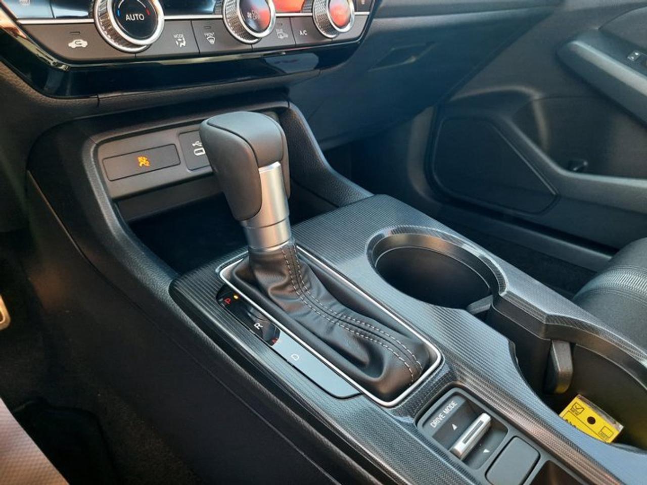 13722299