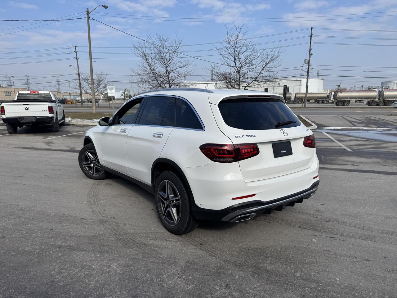2022 Mercedes-Benz GLC-Class 300 AMG PKG 4MATIC LEATHER PAN/ROOF NAV CAMERA Photo4