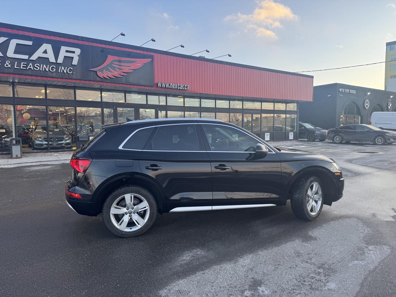 2020 Audi Q5 TECHNIK AWD LEATHER PAN/ROOF NAV B/SPOT CAMERA Photo4