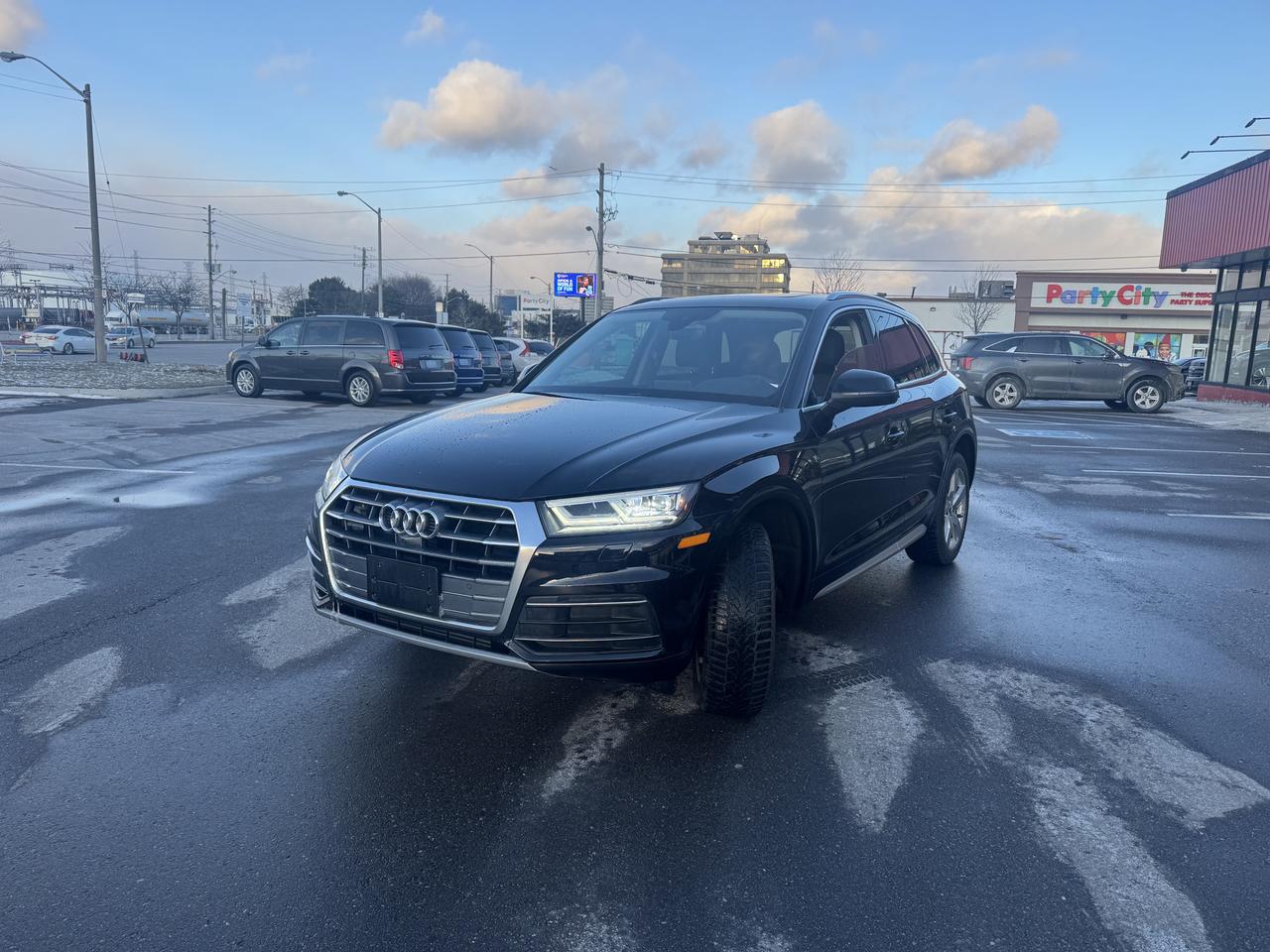 2020 Audi Q5 TECHNIK AWD LEATHER PAN/ROOF NAV B/SPOT CAMERA Photo2