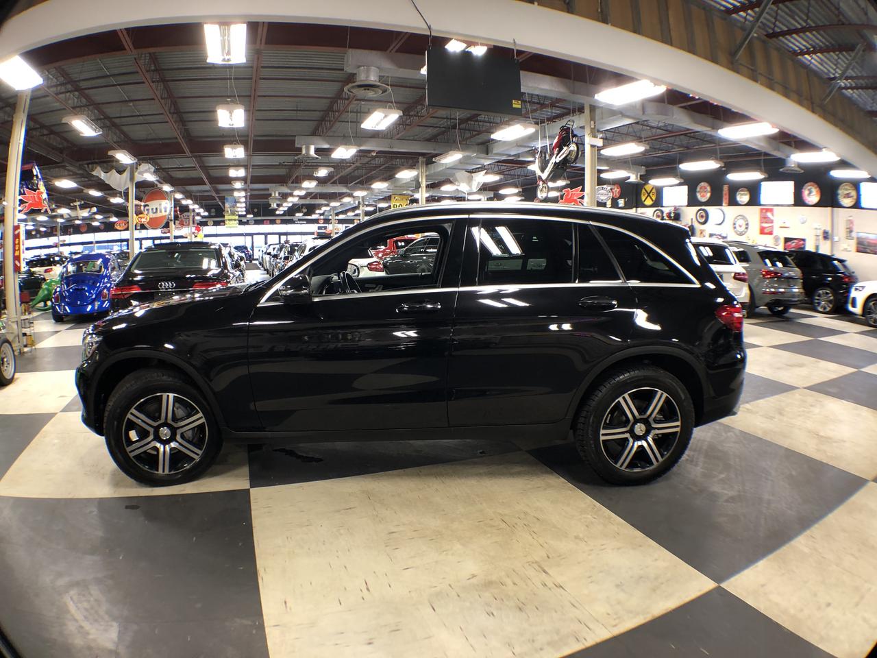 2019 Mercedes-Benz GLC-Class 300 4MATIC LEATHER PANO/ROOF NAVI B/SPOT CAMERA Photo3