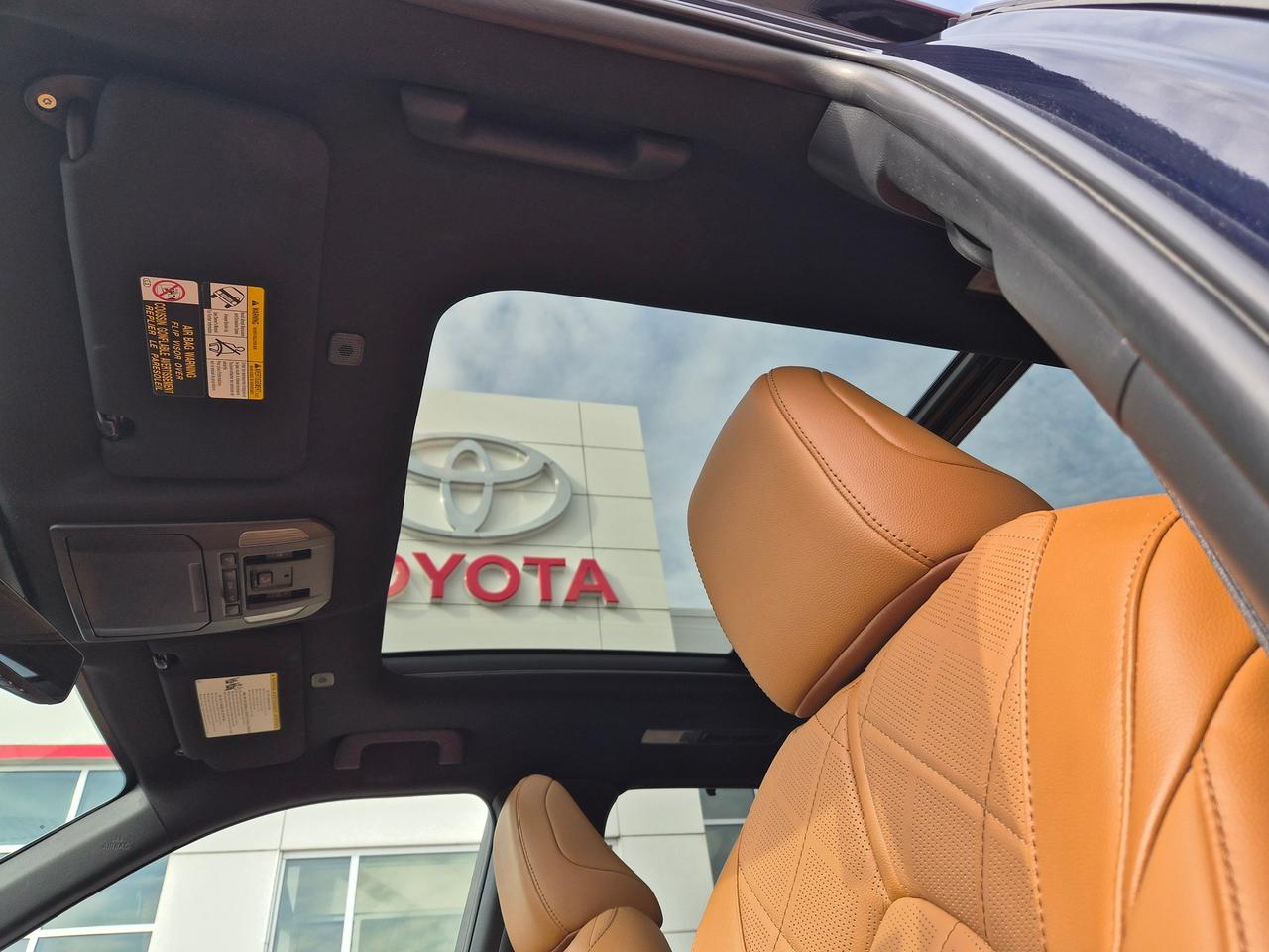 2025 Toyota Highlander Hybrid Limited Photo