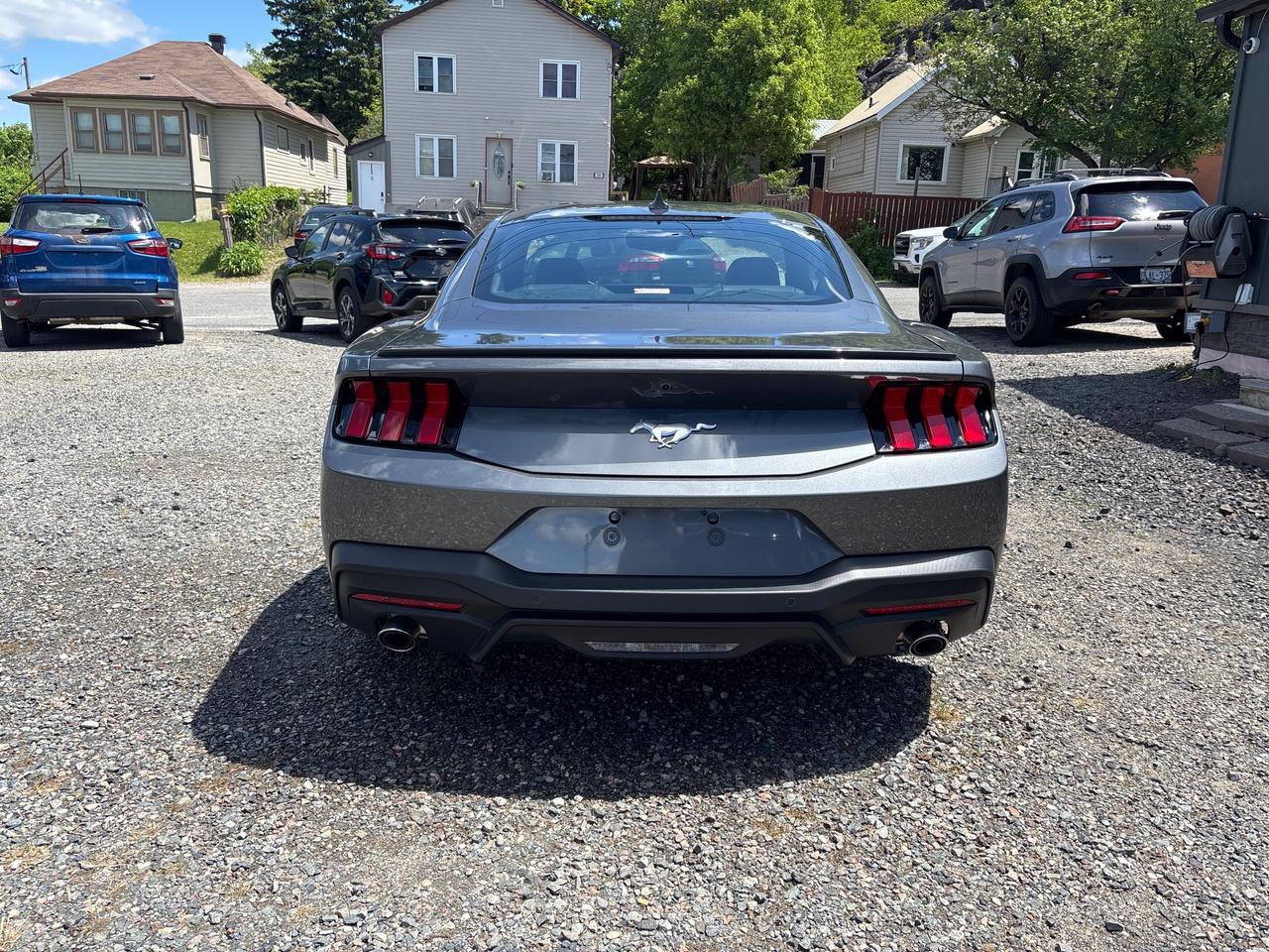 2025 Ford Mustang EcoBoost Premium ECOBOOST PREMIUM Photo3