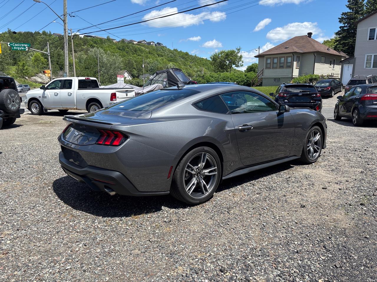 2025 Ford Mustang EcoBoost Premium ECOBOOST PREMIUM Photo4