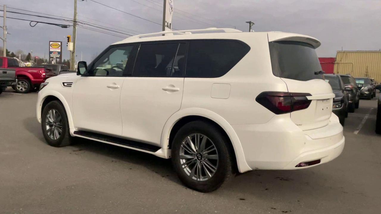 2021 Infiniti QX80 LUXE 7 Passenger 3RD ROW, HEATED LEATHER SEATS, DUAL SCREEN ENT. SYSTEM, NAV, SUNROOF, APPLE CARPLAY/ANDROID AUTO!! Photo3