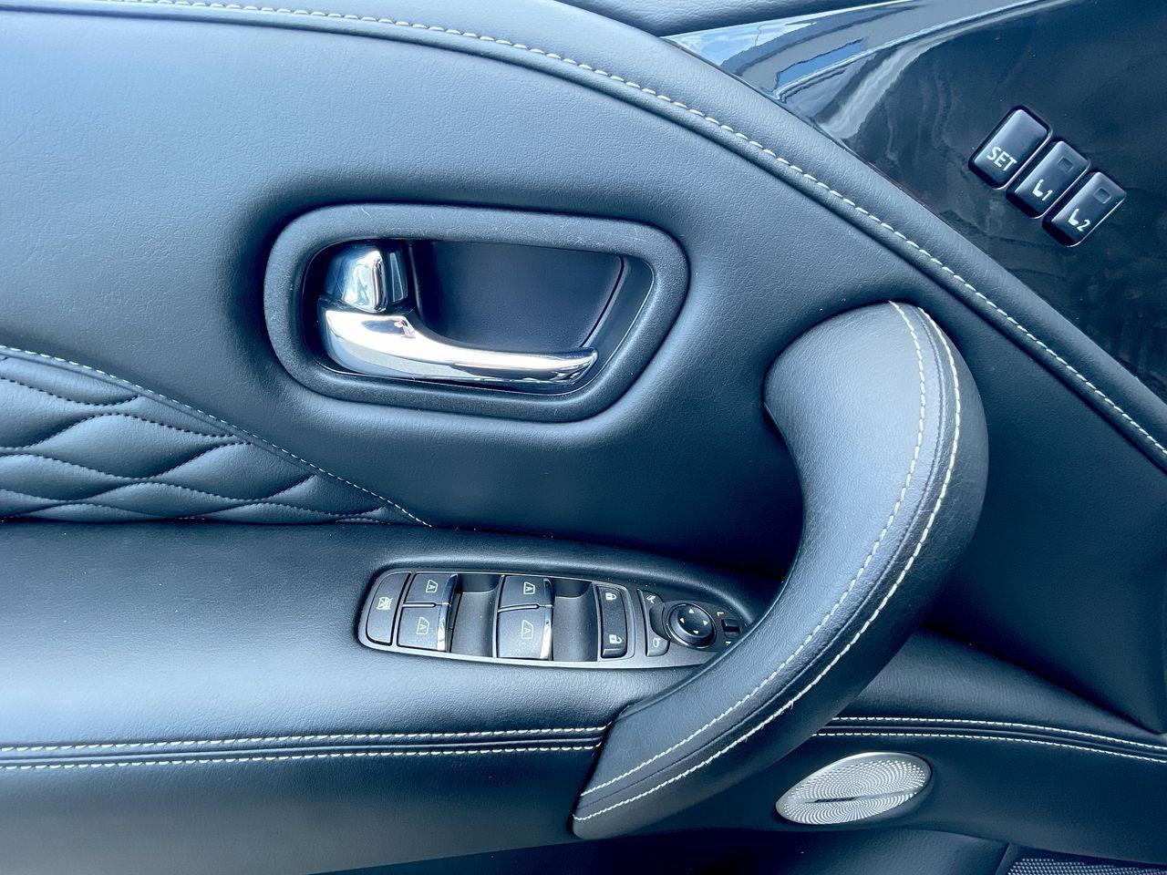 2021 Infiniti QX80 LUXE 7 Passenger 3RD ROW, HEATED LEATHER SEATS, DUAL SCREEN ENT. SYSTEM, NAV, SUNROOF, APPLE CARPLAY/ANDROID AUTO!! Photo