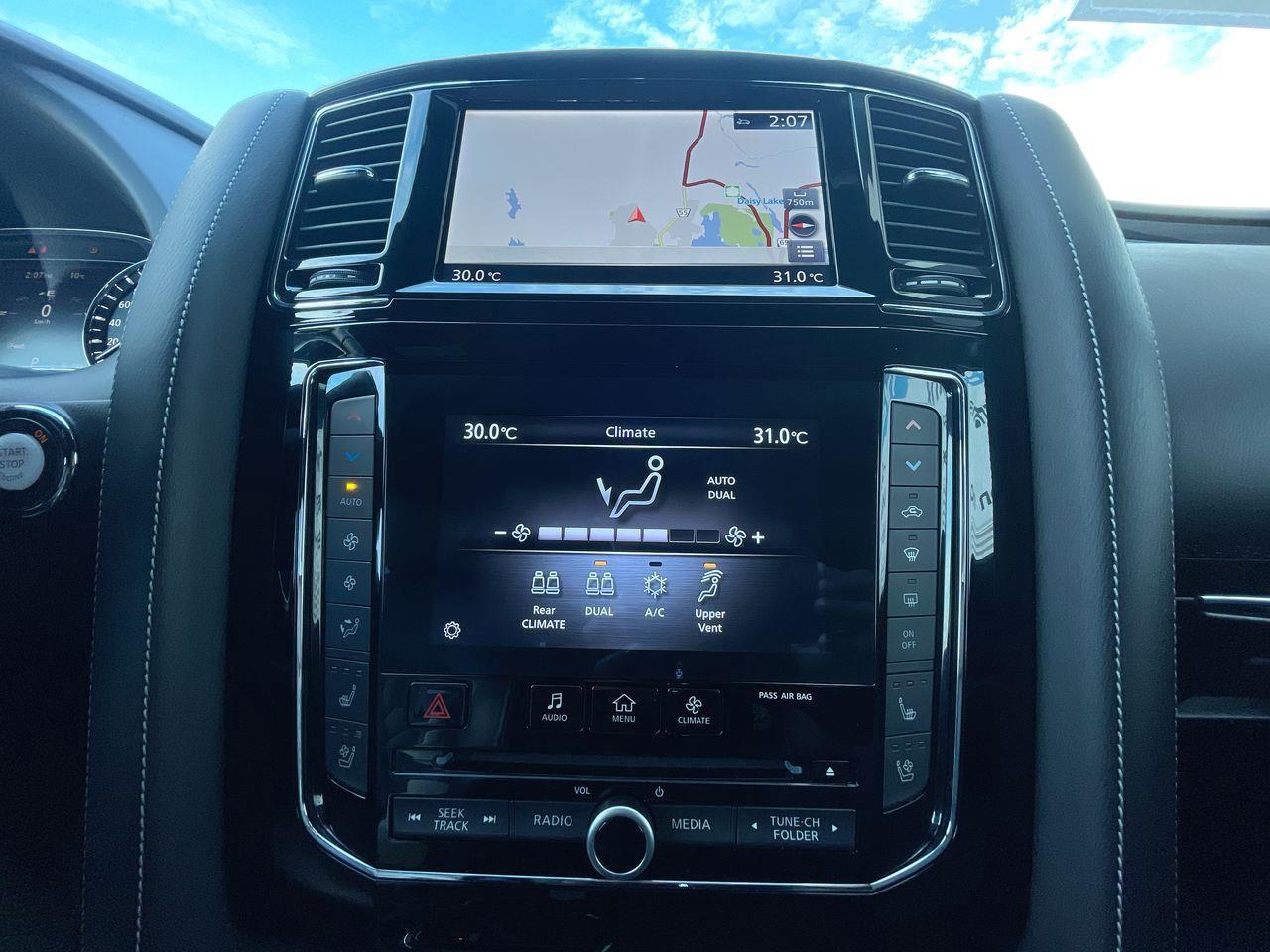 2021 Infiniti QX80 LUXE 7 Passenger 3RD ROW, HEATED LEATHER SEATS, DUAL SCREEN ENT. SYSTEM, NAV, SUNROOF, APPLE CARPLAY/ANDROID AUTO!! Photo