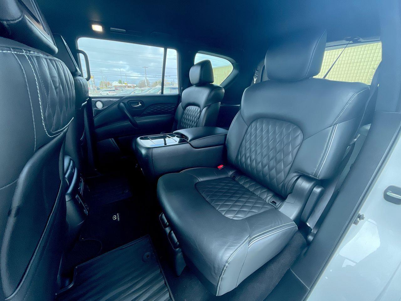 2021 Infiniti QX80 LUXE 7 Passenger 3RD ROW, HEATED LEATHER SEATS, DUAL SCREEN ENT. SYSTEM, NAV, SUNROOF, APPLE CARPLAY/ANDROID AUTO!! Photo