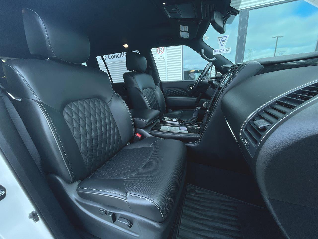 2021 Infiniti QX80 LUXE 7 Passenger 3RD ROW, HEATED LEATHER SEATS, DUAL SCREEN ENT. SYSTEM, NAV, SUNROOF, APPLE CARPLAY/ANDROID AUTO!! Photo