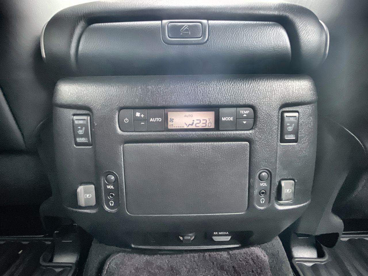 2021 Infiniti QX80 LUXE 7 Passenger 3RD ROW, HEATED LEATHER SEATS, DUAL SCREEN ENT. SYSTEM, NAV, SUNROOF, APPLE CARPLAY/ANDROID AUTO!! Photo