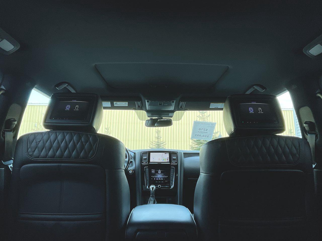 2021 Infiniti QX80 LUXE 7 Passenger 3RD ROW, HEATED LEATHER SEATS, DUAL SCREEN ENT. SYSTEM, NAV, SUNROOF, APPLE CARPLAY/ANDROID AUTO!! Photo