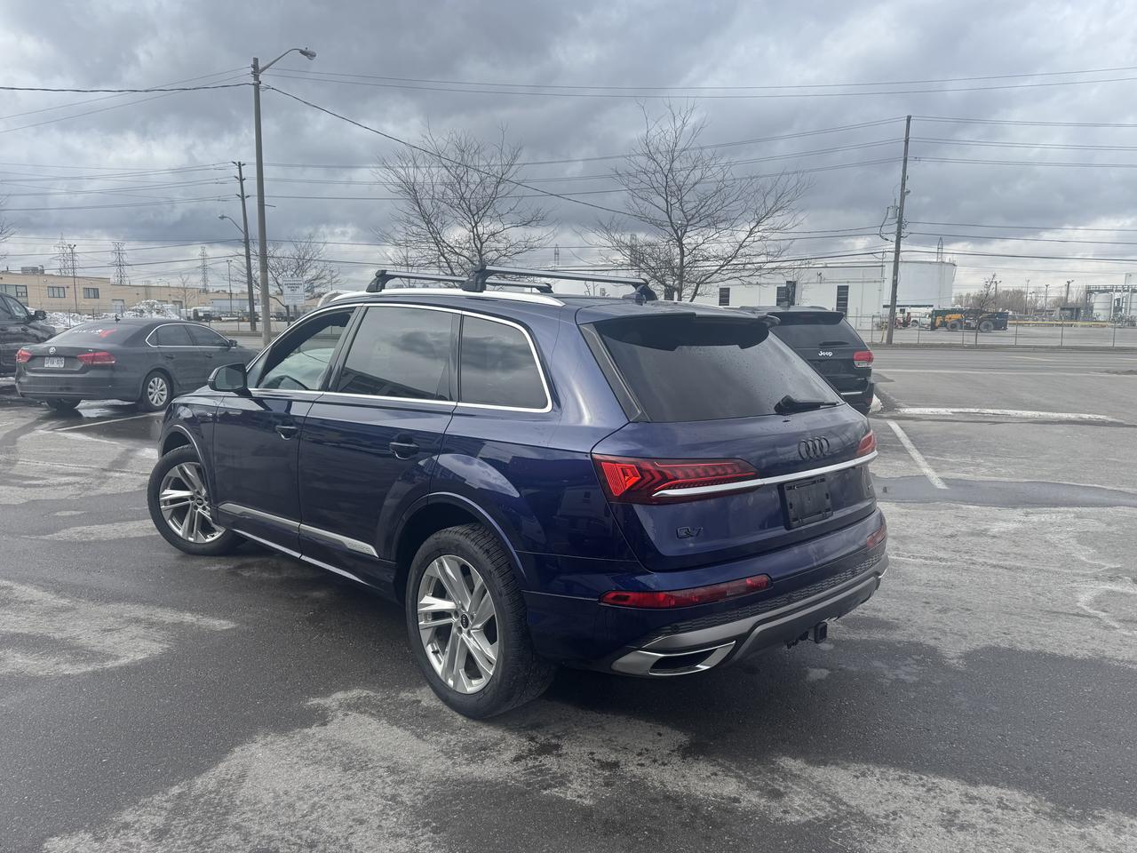 2021 Audi Q7 KOMFORT AWD 7 PASS NAV LEATHER PAN/ROOF B/SPOT CAM Photo4